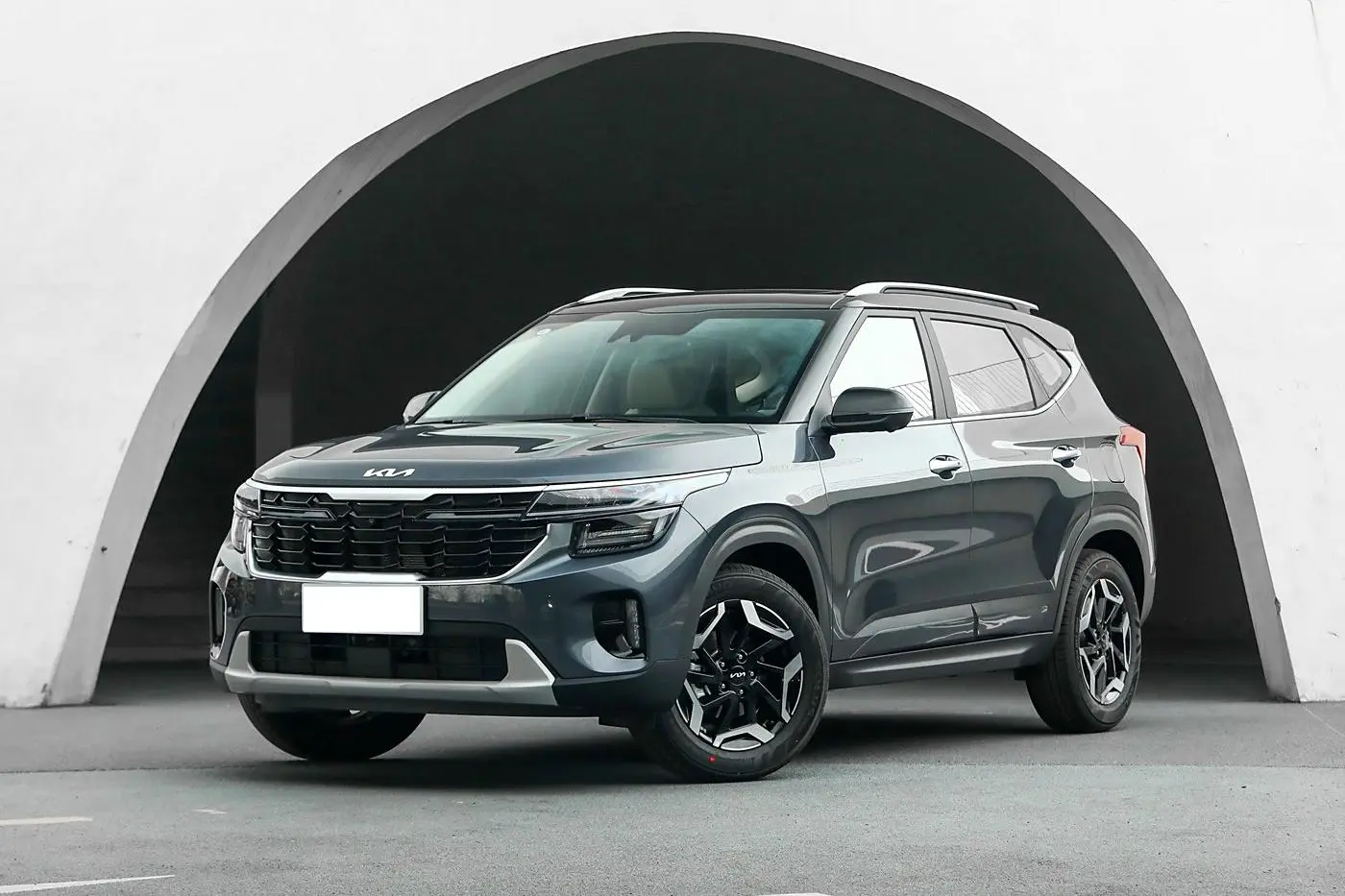 Kia seltos new and used car Prestige Editi...